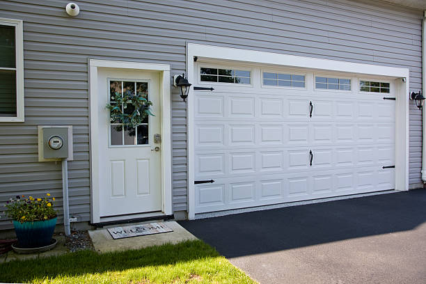 24/7 Emergency Garage Door Panel Replacement experts in Grant, MI